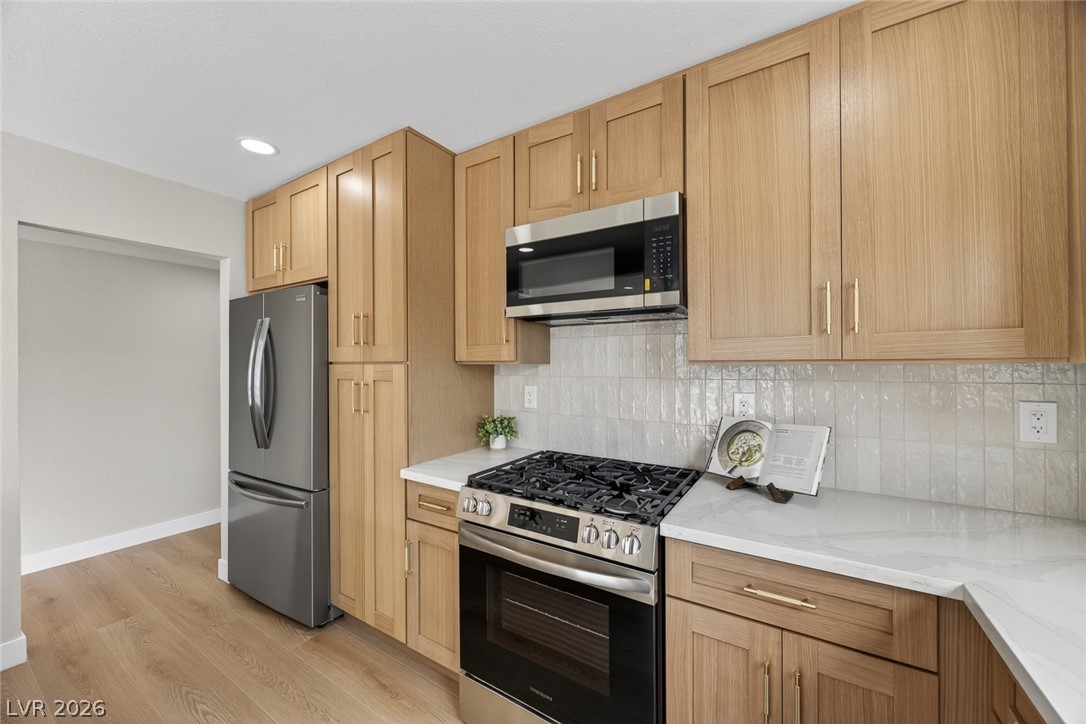 212 Scherer Street Property Photo 4