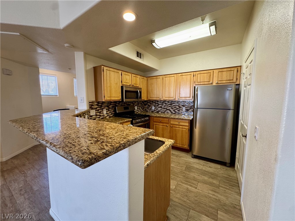 5855 Valley Drive 2005 Property Photo 4
