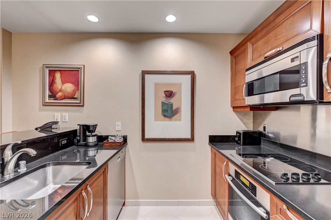 125 East Harmon Avenue 3419 & 3421 Property Photo 16