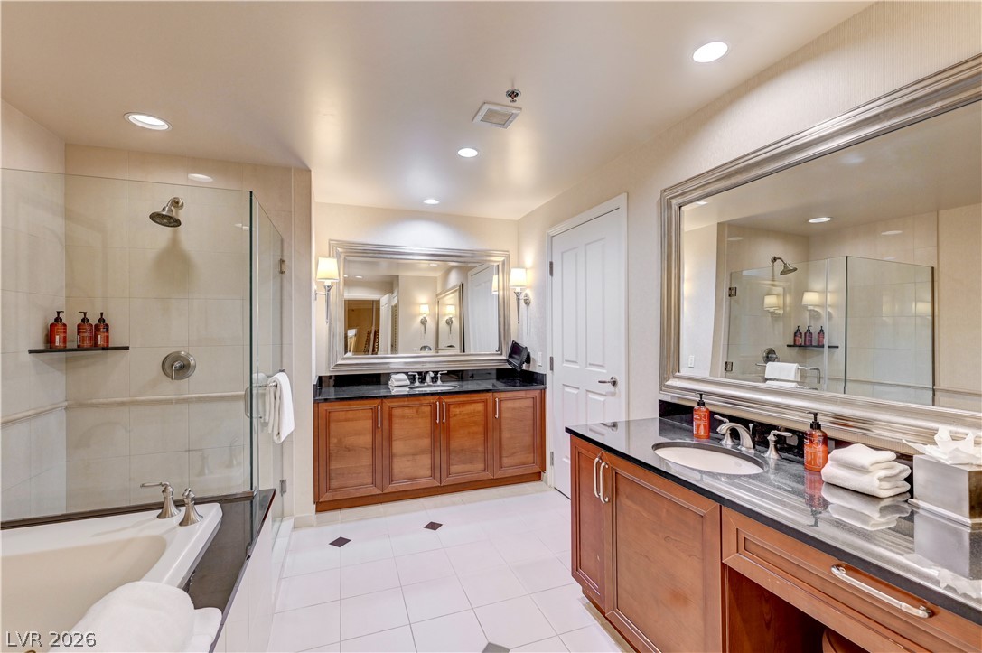 125 East Harmon Avenue 3419 & 3421 Property Photo 22
