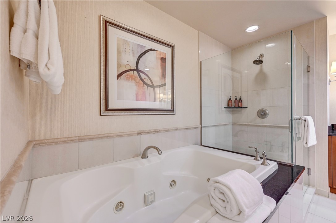 125 East Harmon Avenue 3419 & 3421 Property Photo 23