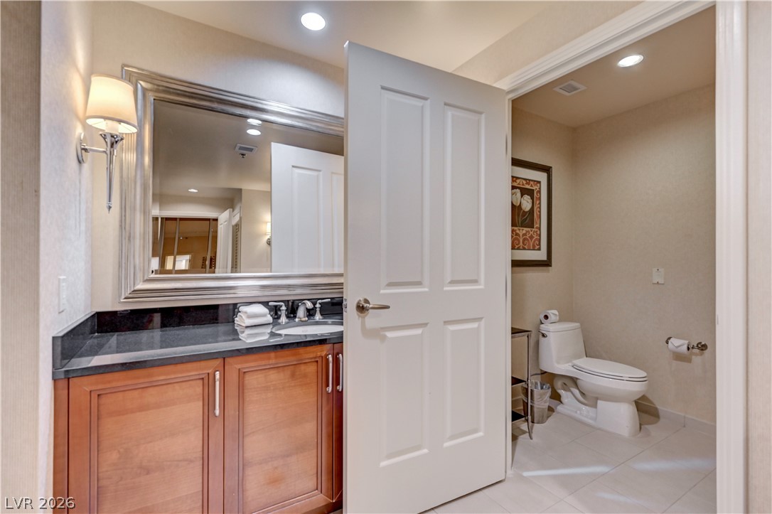 125 East Harmon Avenue 3419 & 3421 Property Photo 25