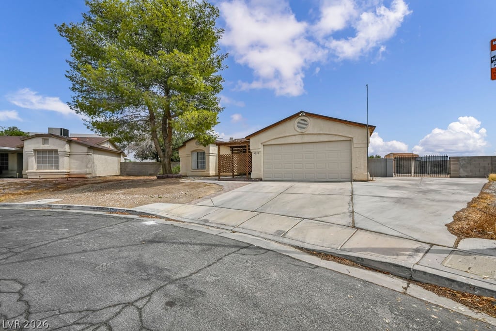 4290 Ripple River Avenue Property Photo 2