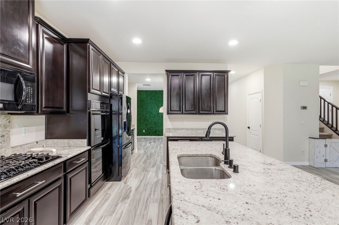 12437 Mosticone Way Property Photo 4