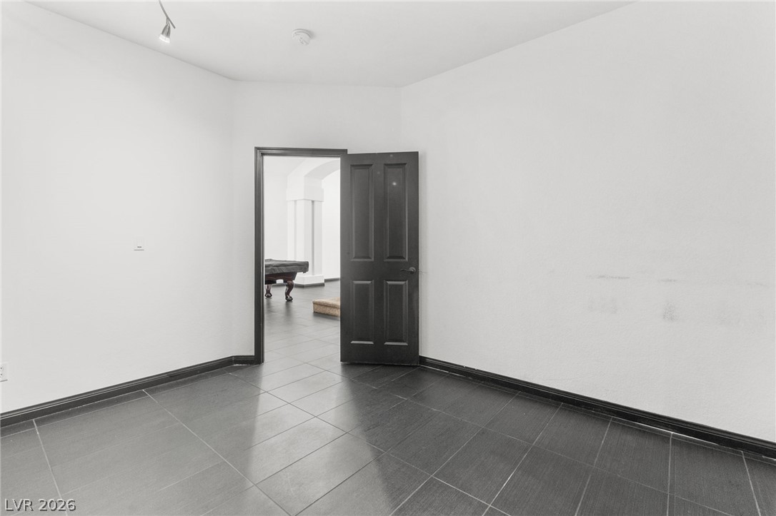 10425 Carmel Mountain Avenue Property Photo 25