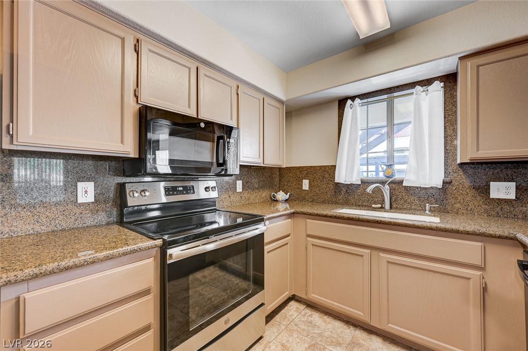 2725 South Nellis Boulevard 1089 Property Photo 16