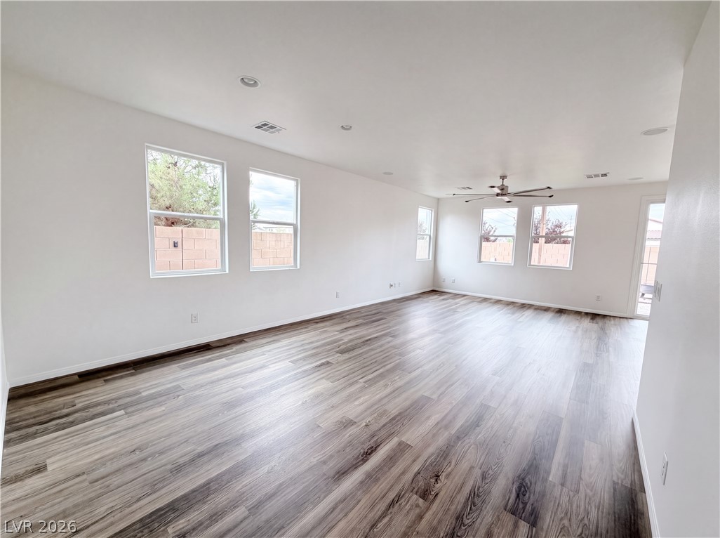 1911 Luxor Lights Avenue Property Photo 6