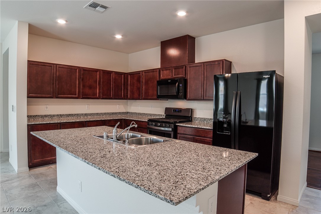 1818 Vibrant Barn Avenue Property Photo 8