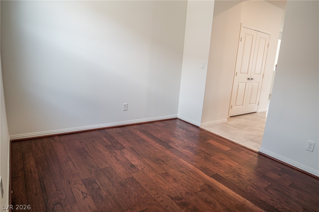 1818 Vibrant Barn Avenue Property Photo 11