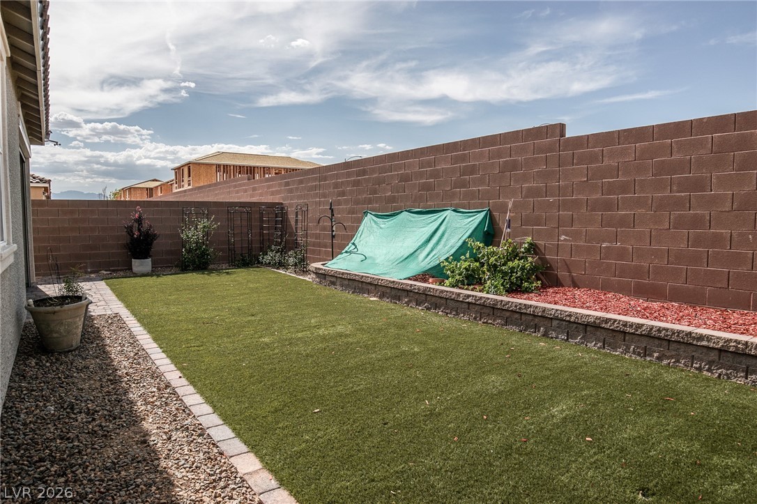 1818 Vibrant Barn Avenue Property Photo 26