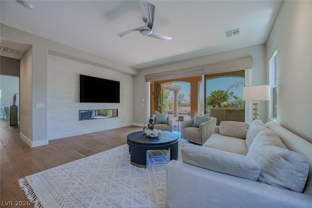 11359 Winter Cottage Place Property Photo 8