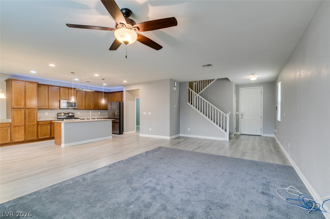 7745 Donner Peak Street Property Photo 4