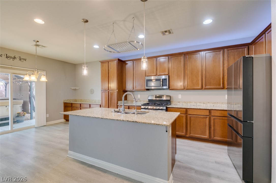 7745 Donner Peak Street Property Photo 10