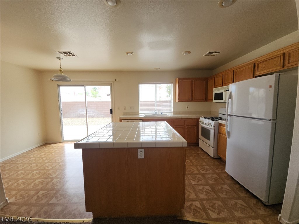 9907 Sparrow Ridge Avenue Property Photo 12