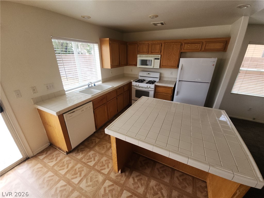 9907 Sparrow Ridge Avenue Property Photo 16