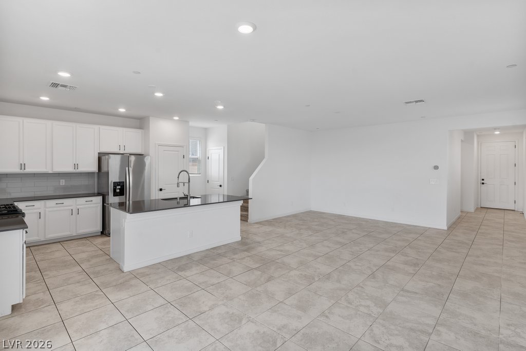 2852 Frabiele Street Property Photo 8