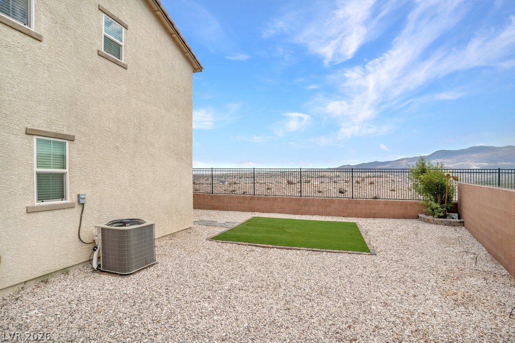 2852 Frabiele Street Property Photo 39