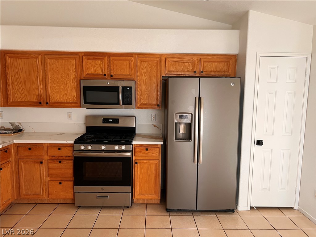 9316 Mountain Range Avenue Property Photo 12