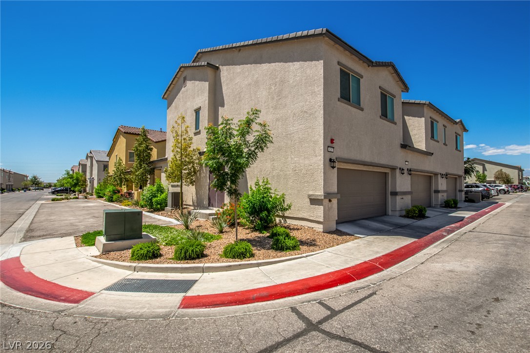 825 Star Estates Avenue Property Photo 2