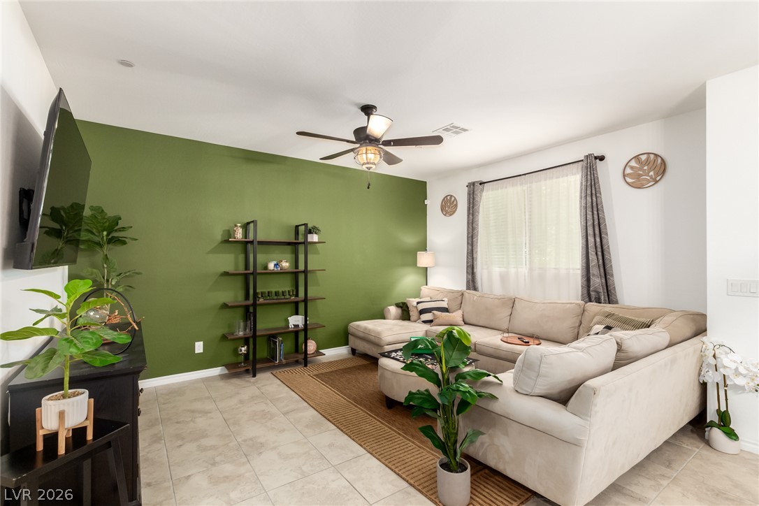825 Star Estates Avenue Property Photo 4