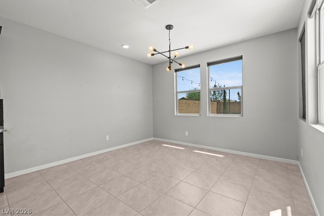 8370 Charleston Peak Street Property Photo 15