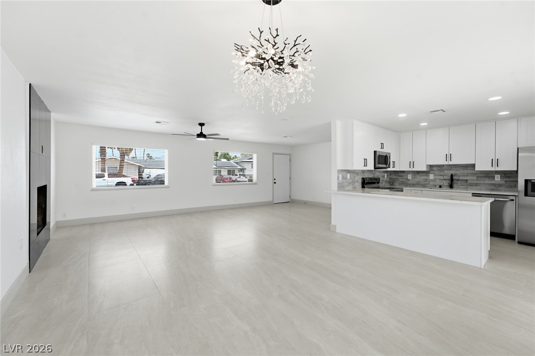 6225 Arlington Avenue Property Photo 7