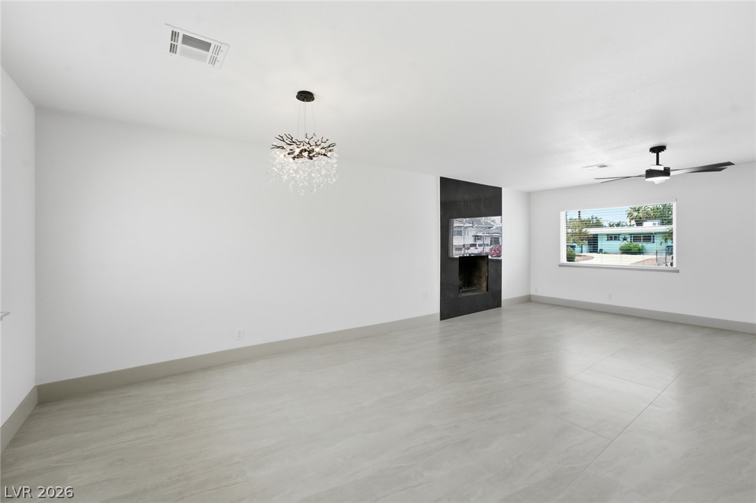 6225 Arlington Avenue Property Photo 10