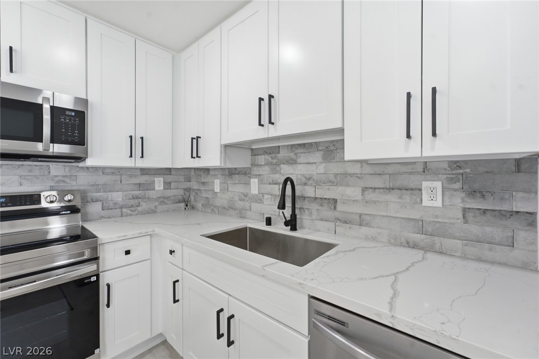 6225 Arlington Avenue Property Photo 15