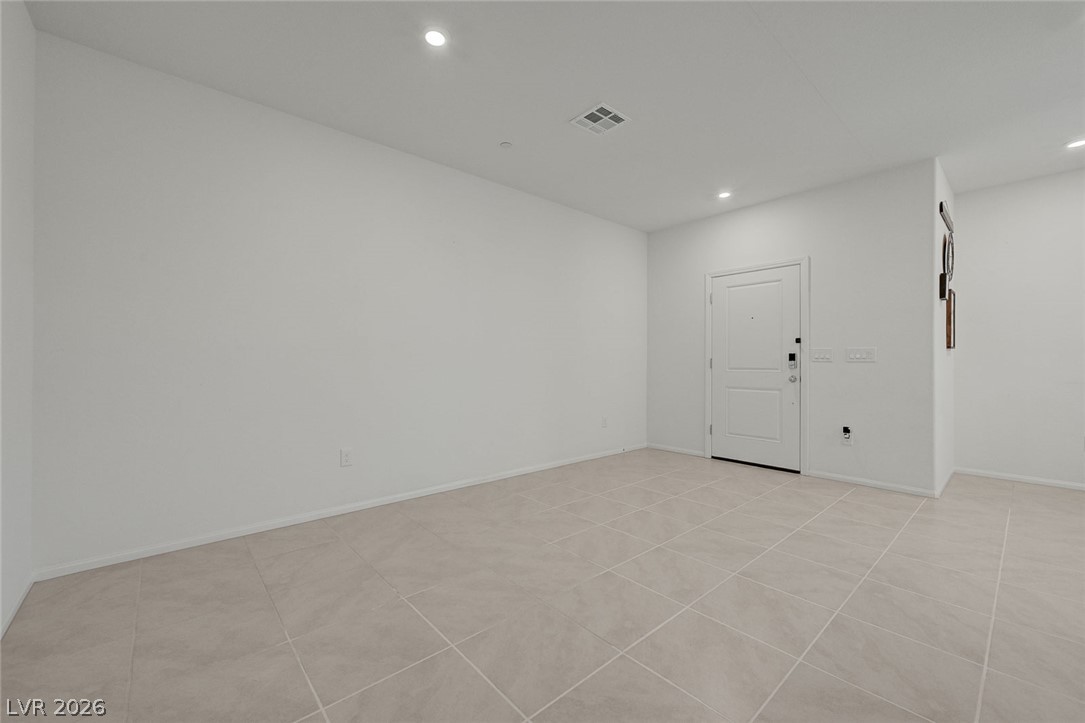 909 Kyanite Lane Property Photo 7
