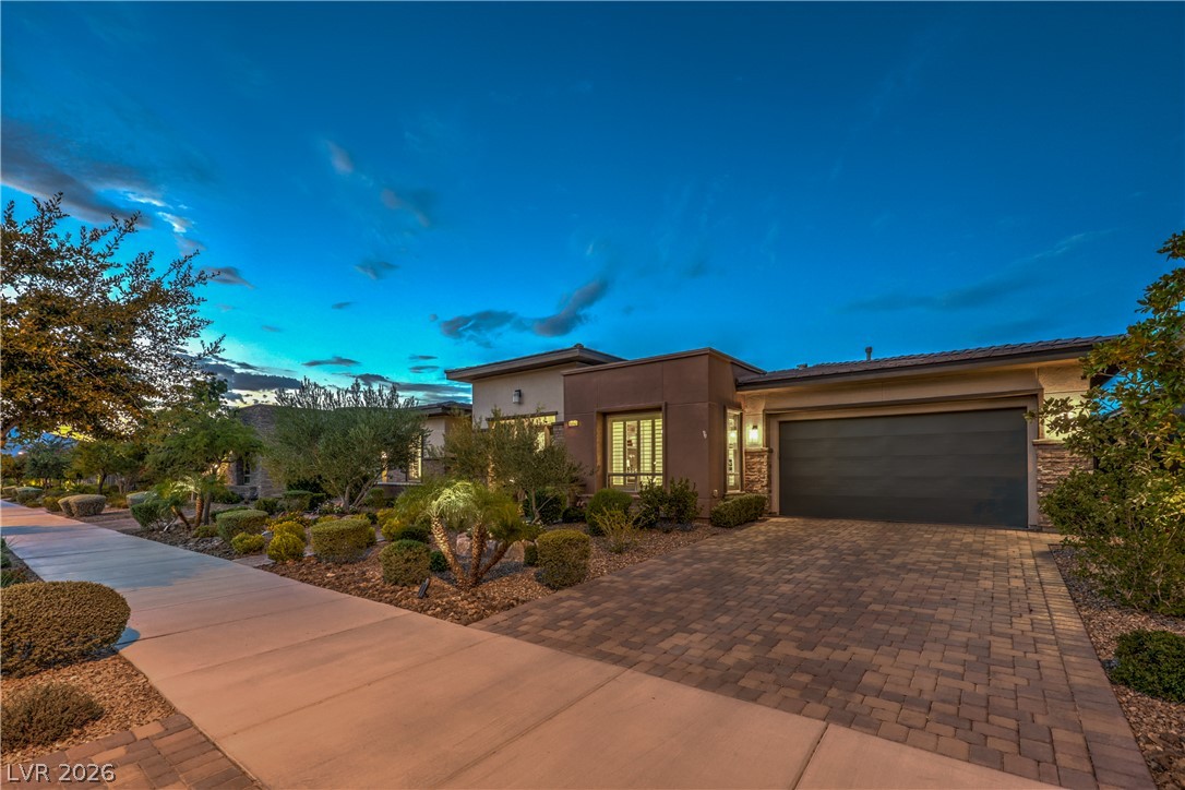 6842 Regency Crest Avenue Property Photo 7