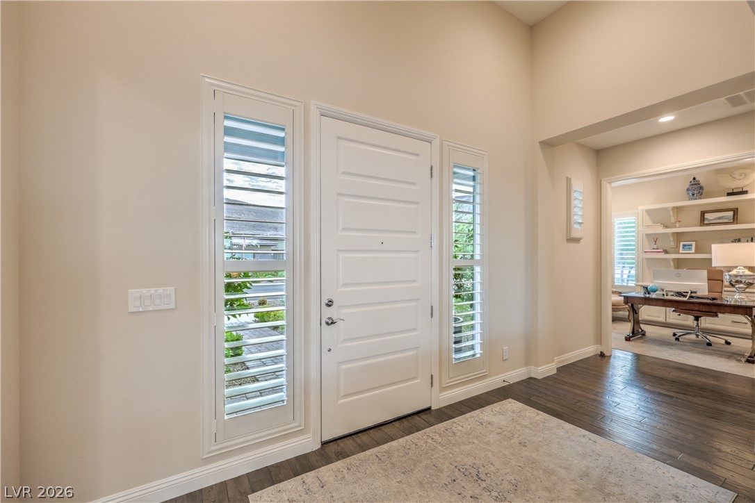 6842 Regency Crest Avenue Property Photo 11