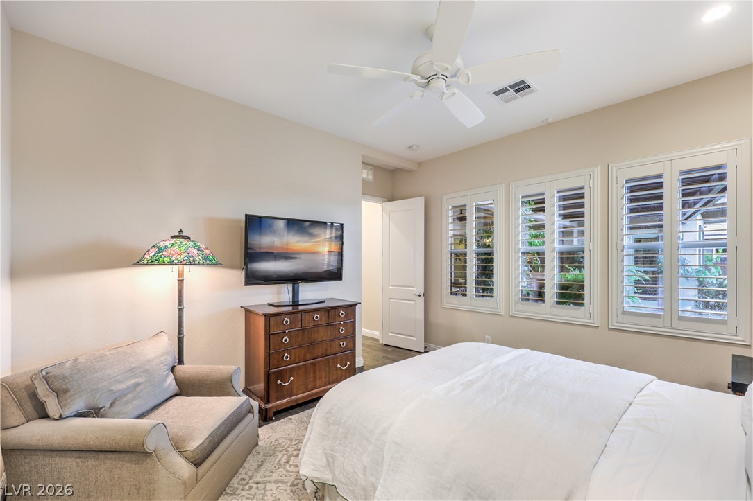 6842 Regency Crest Avenue Property Photo 36