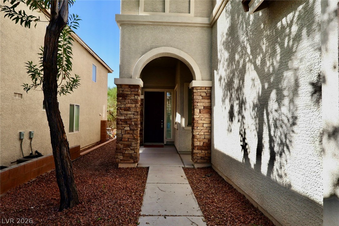 10643 Tray Mountain Avenue Property Photo 2