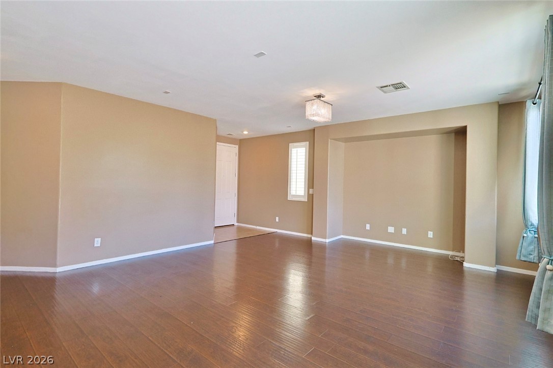 10643 Tray Mountain Avenue Property Photo 5