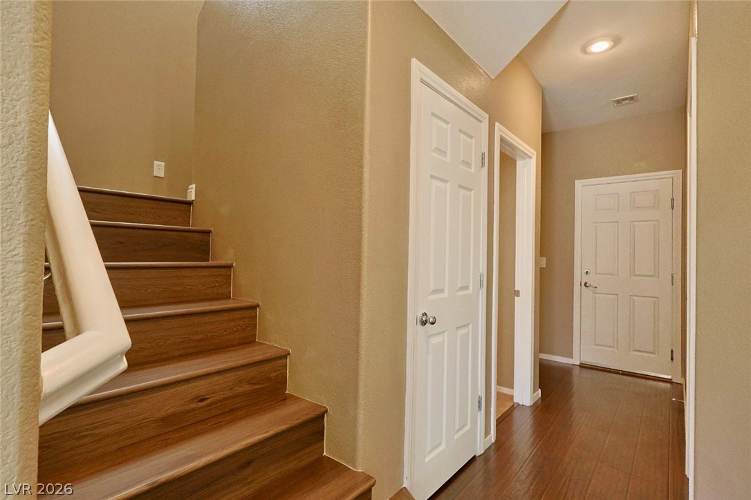 10643 Tray Mountain Avenue Property Photo 8