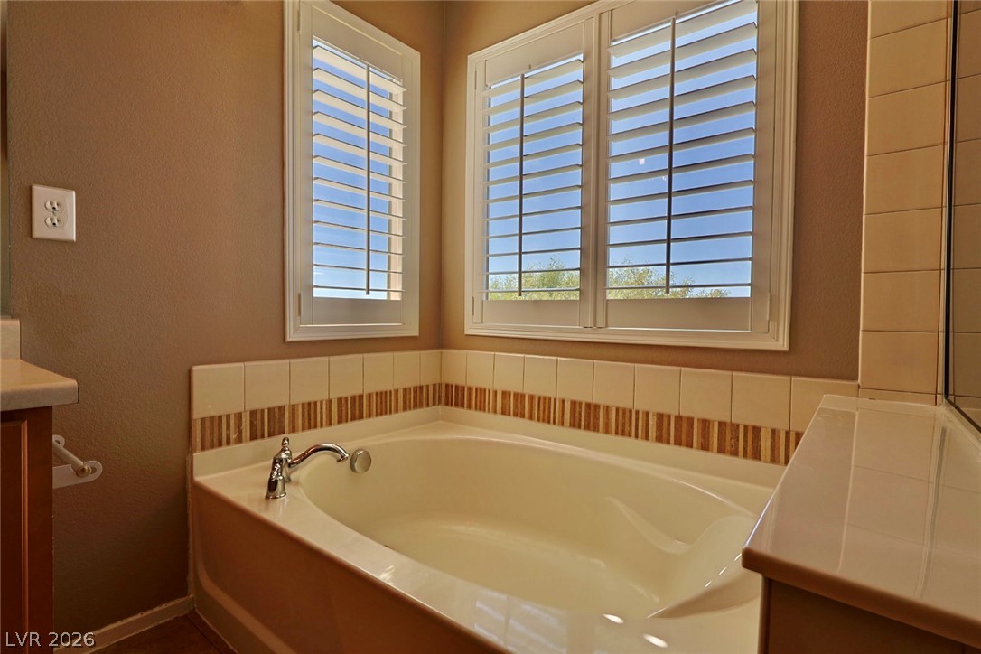 10643 Tray Mountain Avenue Property Photo 23