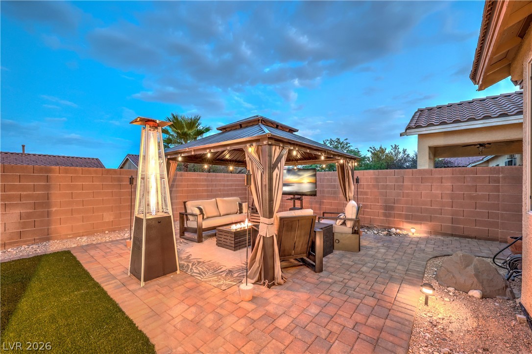 7228 Dusty Cloud Street Property Photo 48