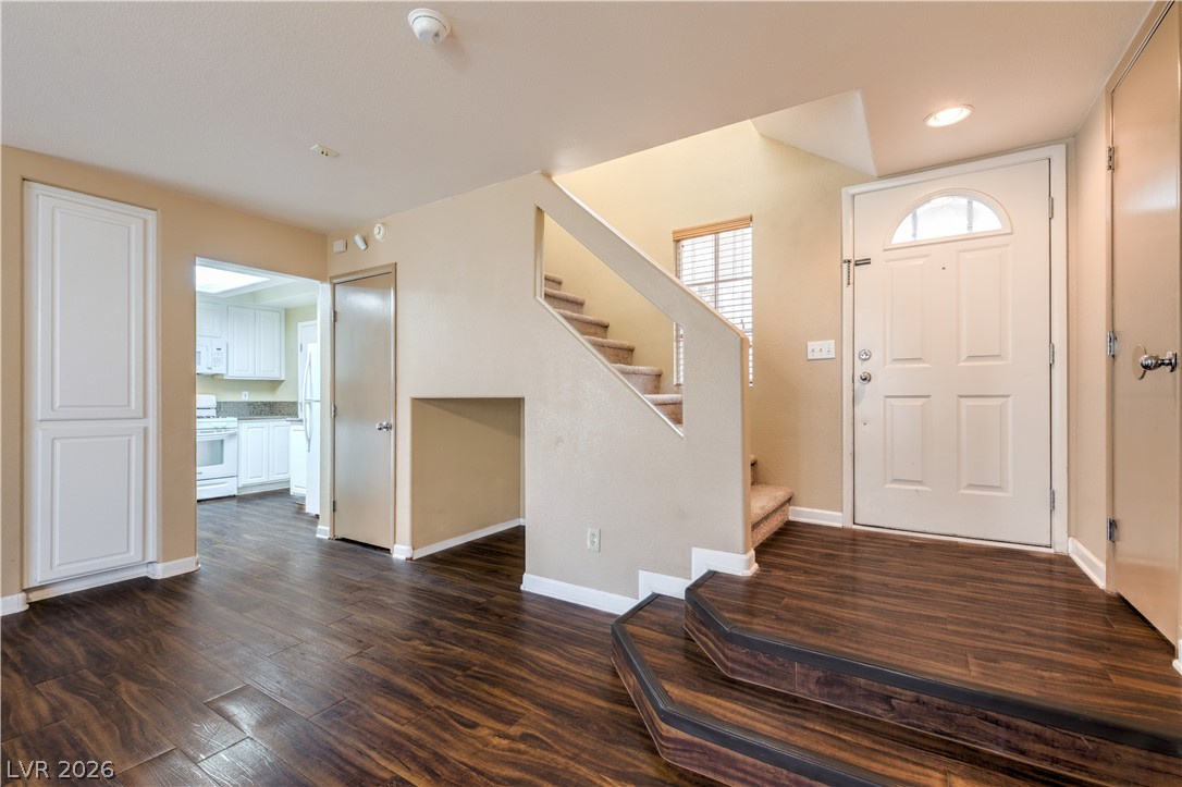 10193 Crepe Myrtle Court Property Photo 6