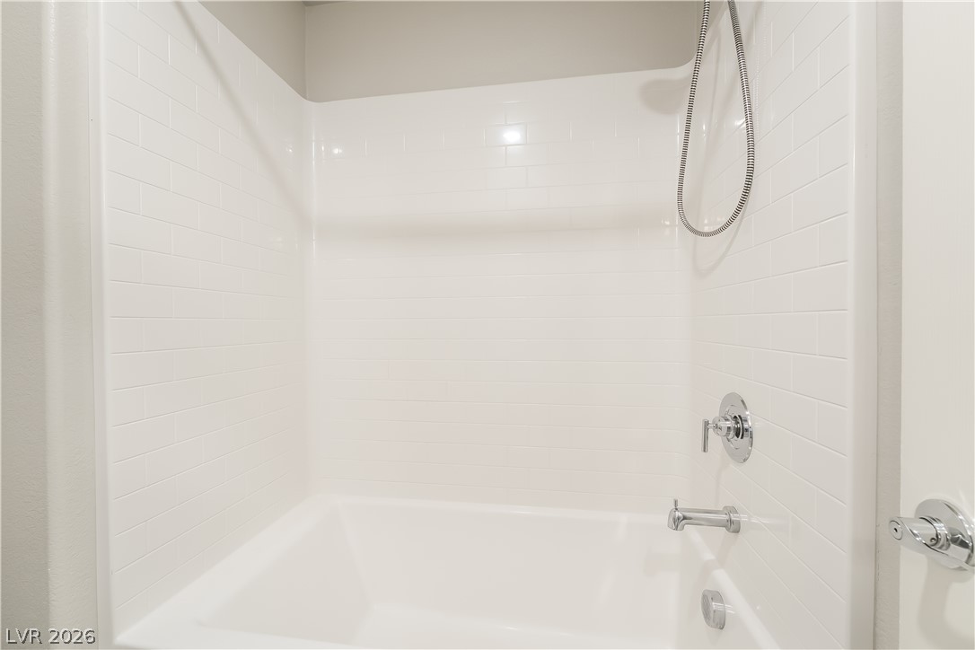 9231 South Park Street Property Photo 27