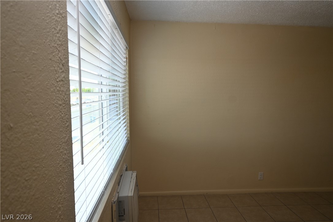 3021 East Carey Avenue 4 Property Photo 2