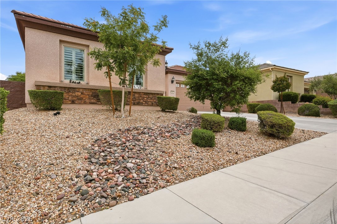 2682 Paris Amour Street Property Photo 4