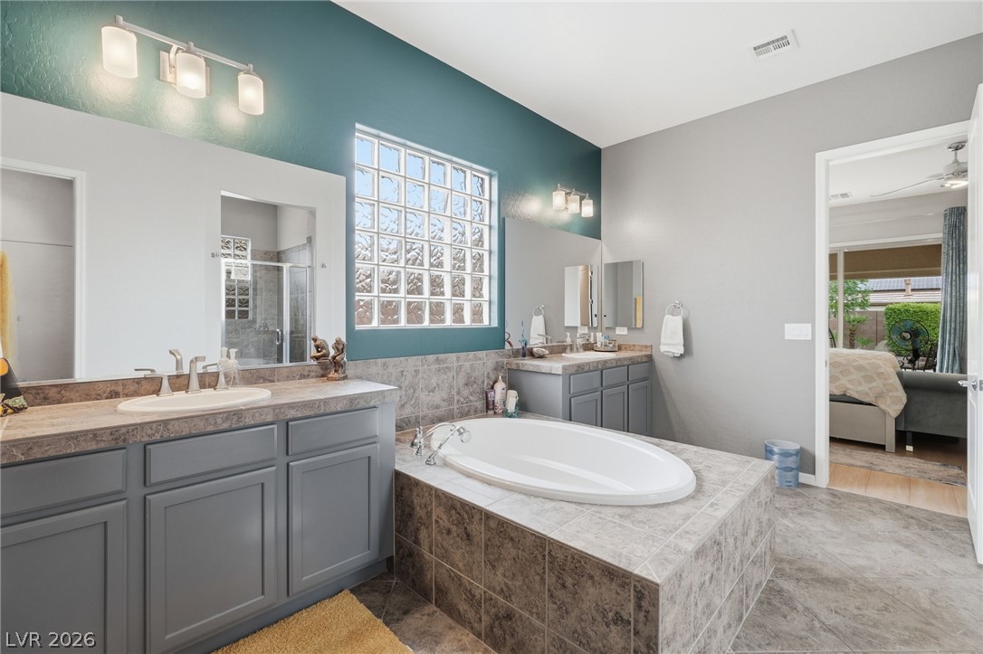 2682 Paris Amour Street Property Photo 31