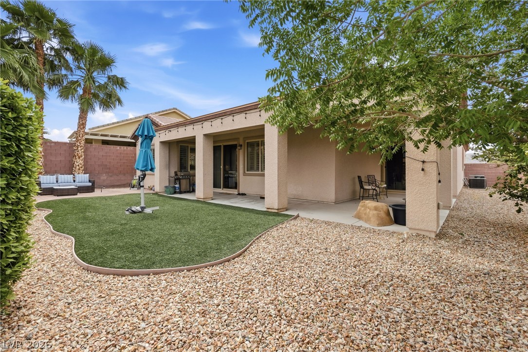 2682 Paris Amour Street Property Photo 39