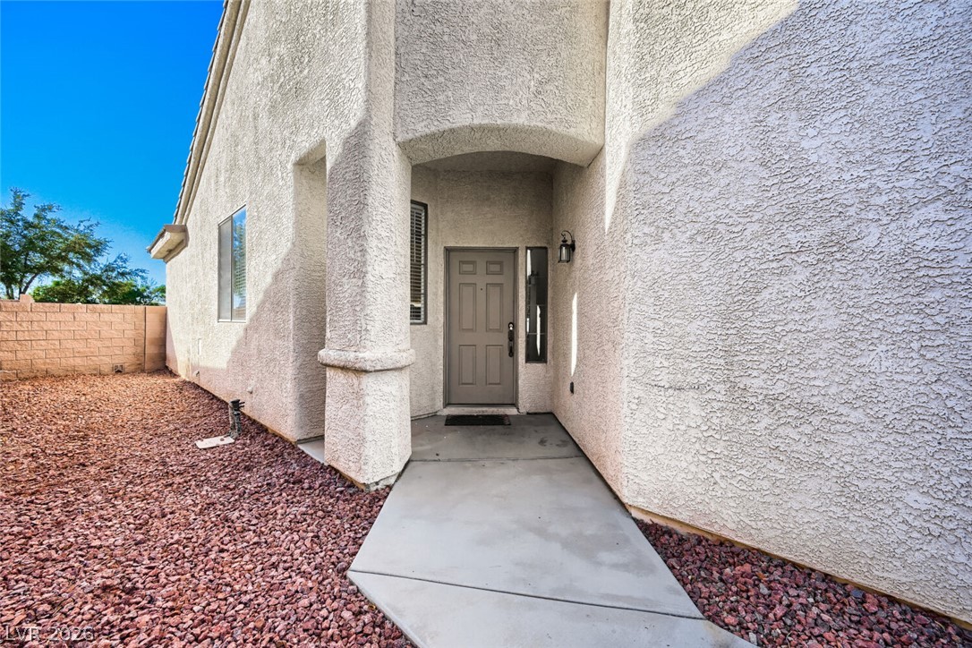 7530 Splashing Rock Drive Property Photo 34