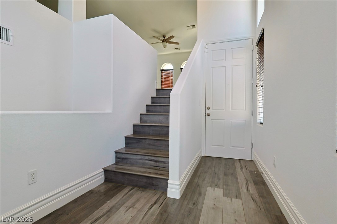 9578 Summer Furnace Street Property Photo 3