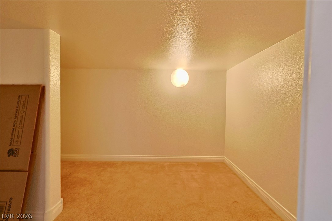 9578 Summer Furnace Street Property Photo 7