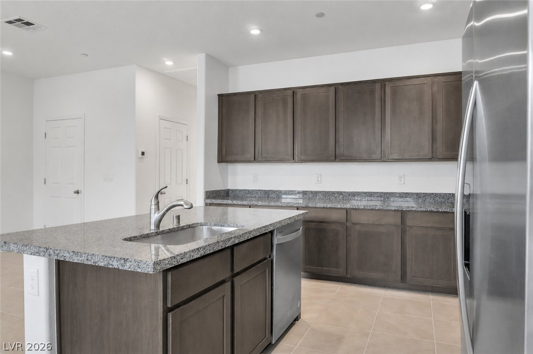 671 Anemone Lane Property Photo 4