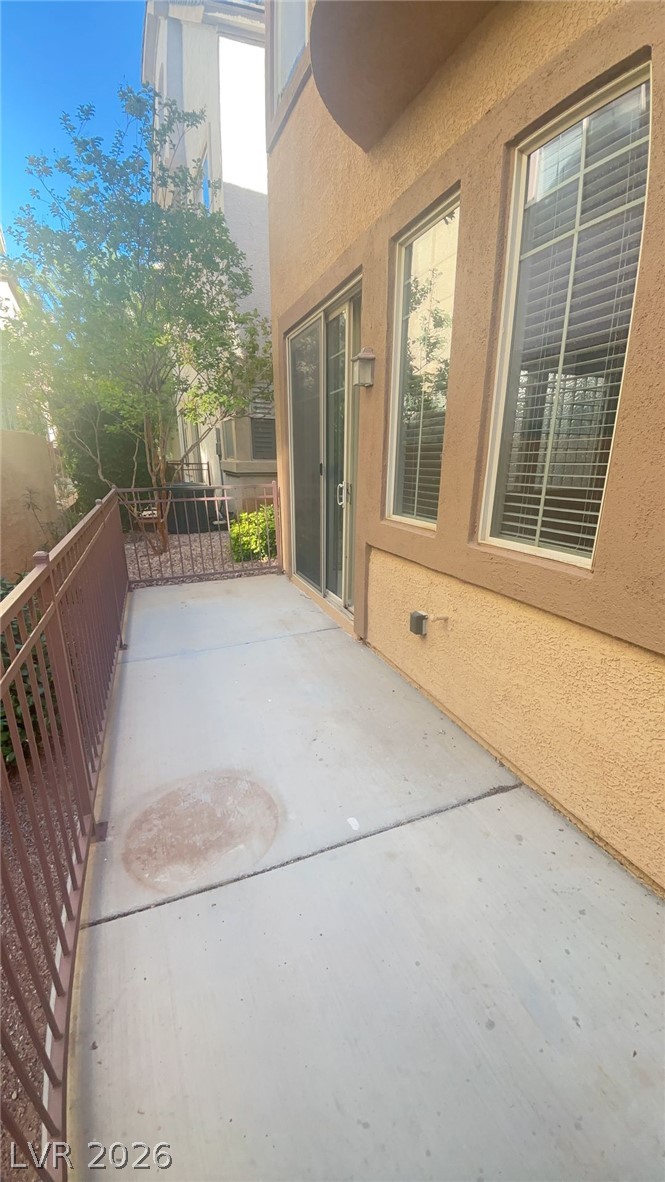 9201 Worsley Park Place Property Photo 3