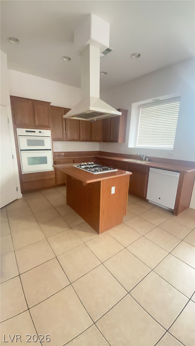 9201 Worsley Park Place Property Photo 4