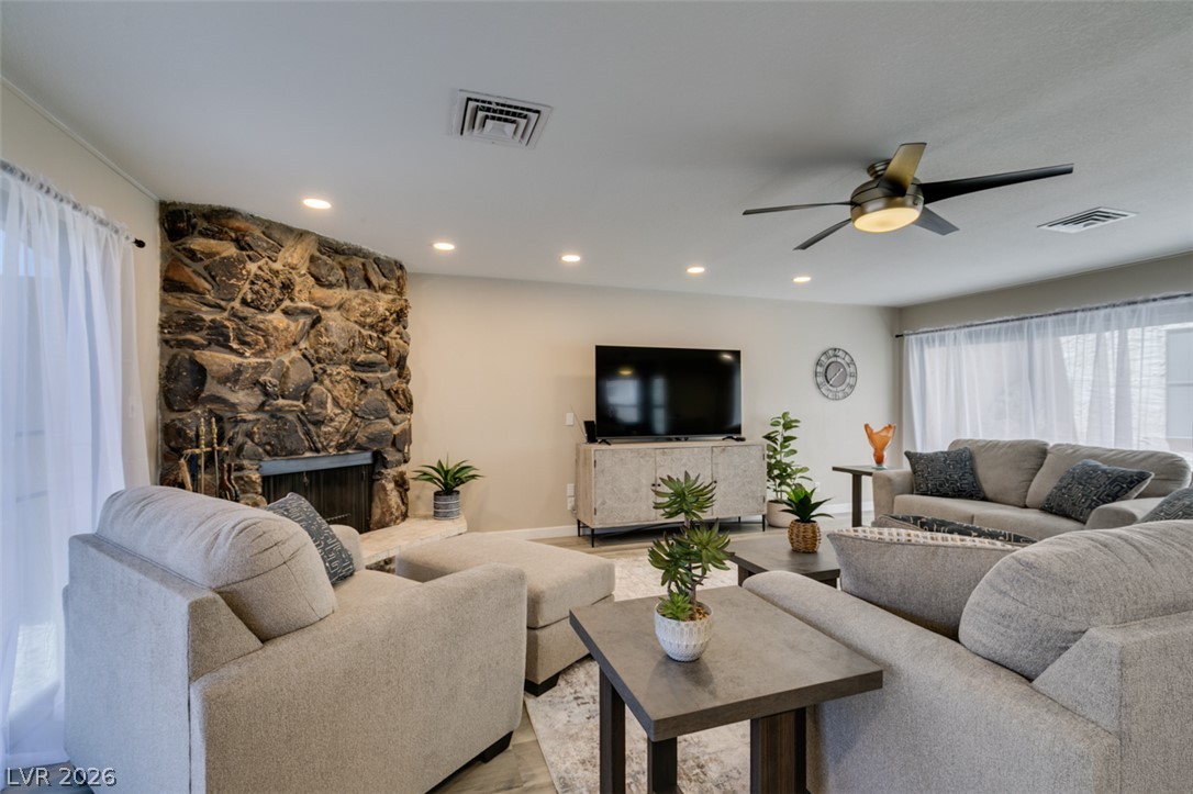 2587 Swan Lane Property Photo 8